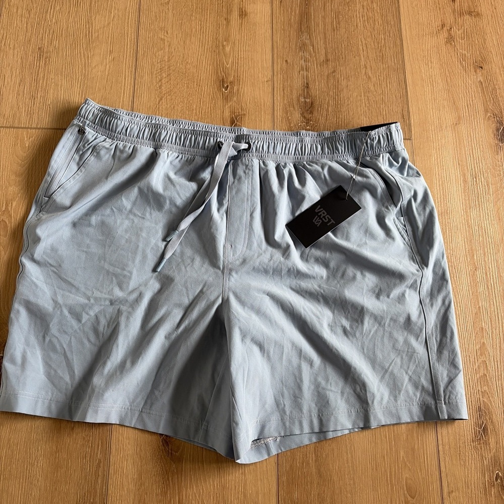 VRST Mens 7" Relaxed Fit Training All-In Shorts Muted Denim Gym Run Activewear